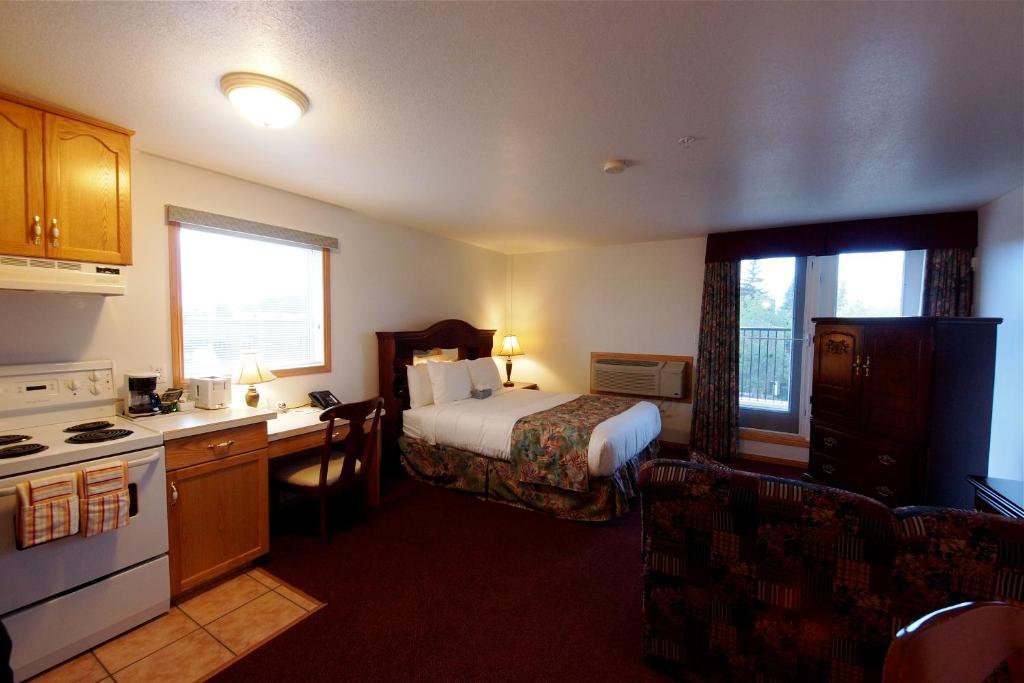 Executive House Suites Hotel & Conference Centre High Level Room photo